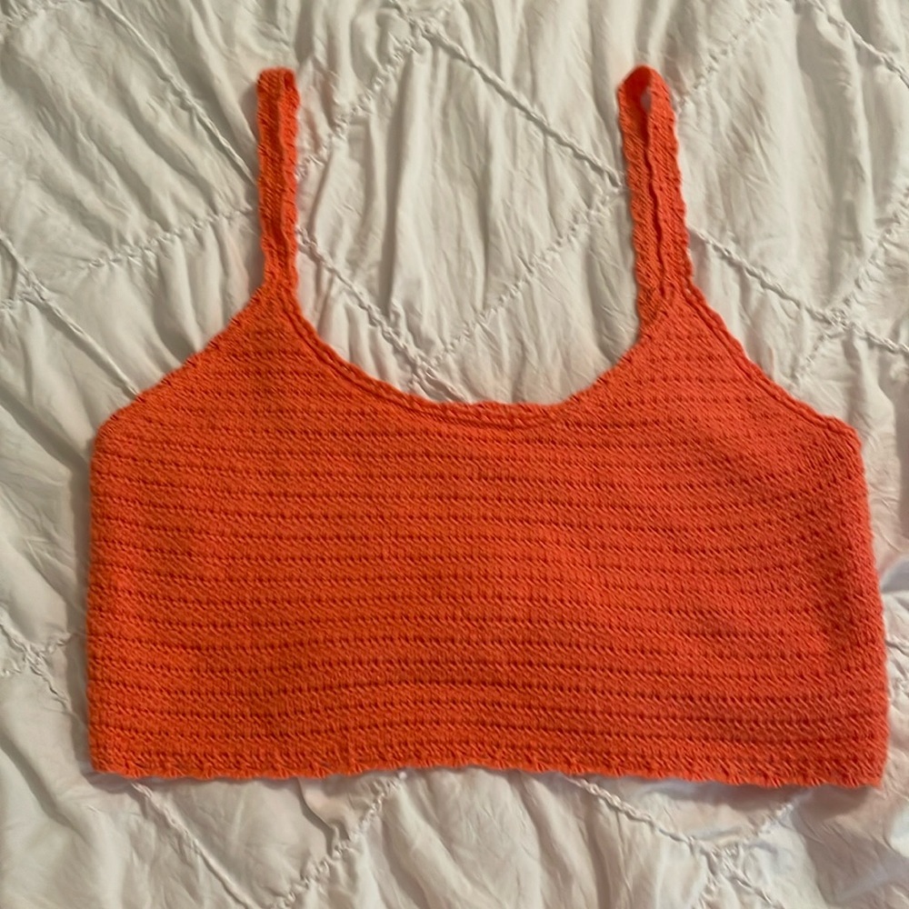 Hardly worn! Cute coral colored Aerie crochet tank